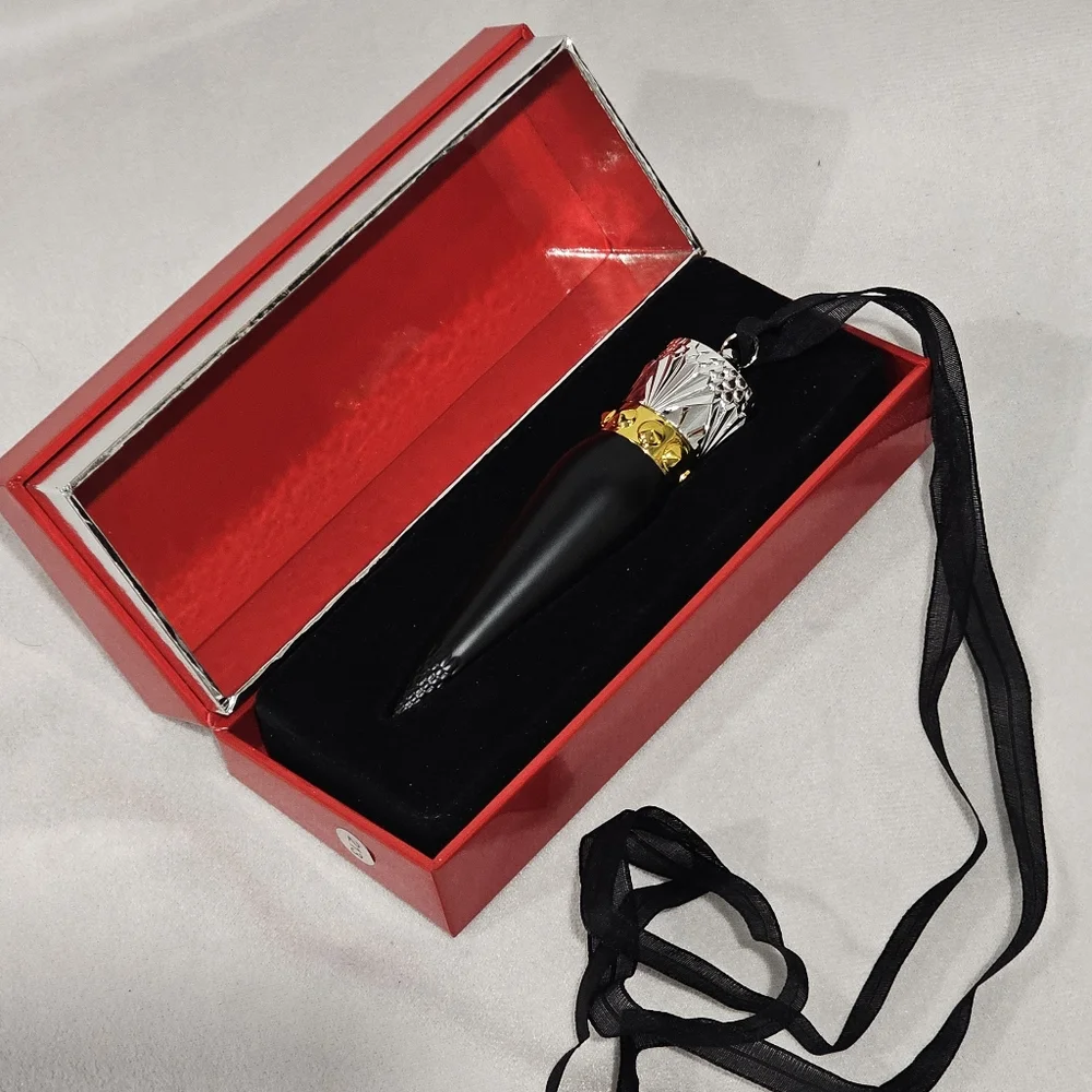 New Christian Louboutin Jackie 002M Rogue Velvet Lip Color